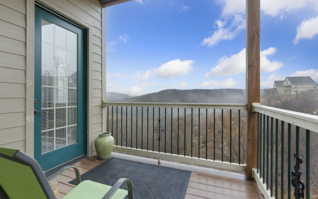 Ozark Mountain Oasis