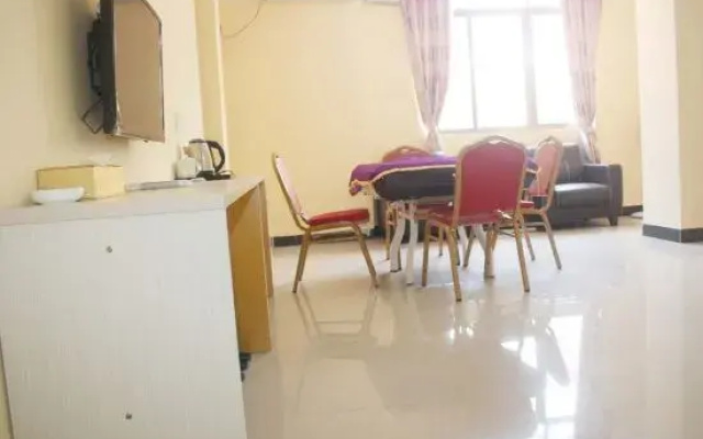 Guangzhou Longquan Business Apartment (Huadu Shiling Branch)