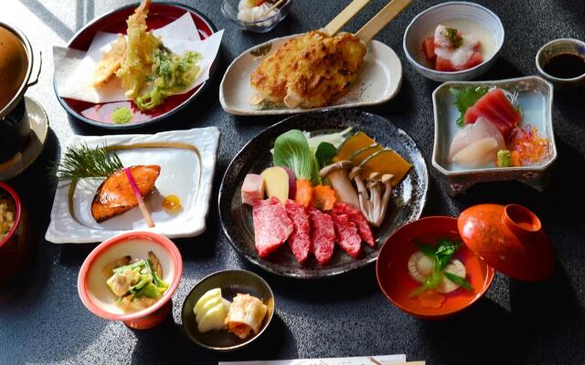 Ogute Lakeside Ryokan Shirasagiso