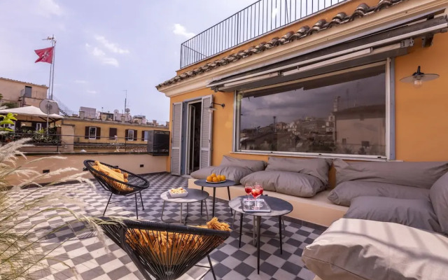 ROMAC - Condotti with terrace