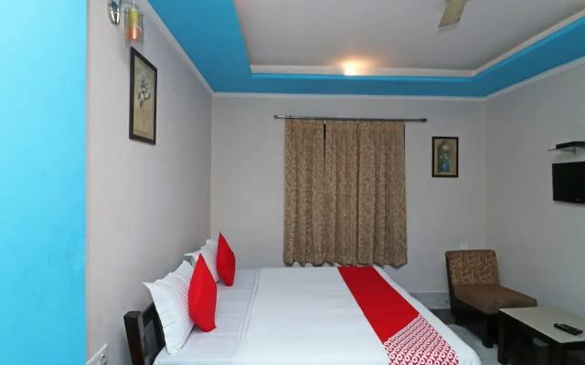 OYO 13161 King's Palace