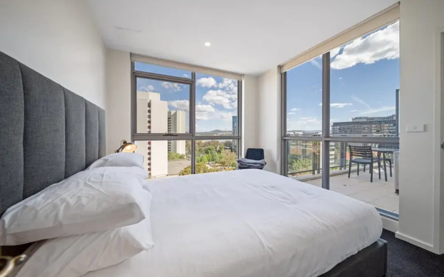 Glorious Central Canberra 1-bed With Pool & Sauna