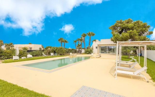 Villa Eriberto - Pool 3 Bedrooms 8 Sleeps