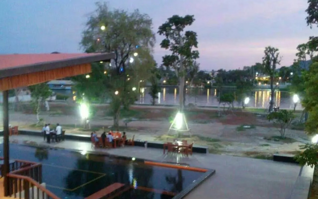 Riverpool Resort