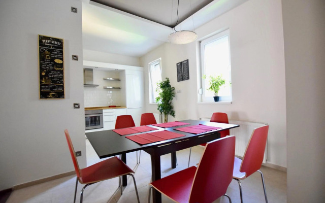 Standard Apartment by Hi5 - Close to Buda Castle