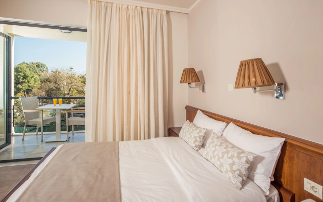 Avra City Boutique Hotel