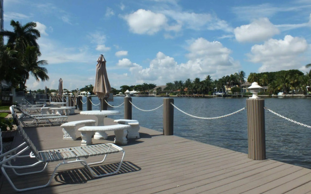 Holiday Isle Yacht Club