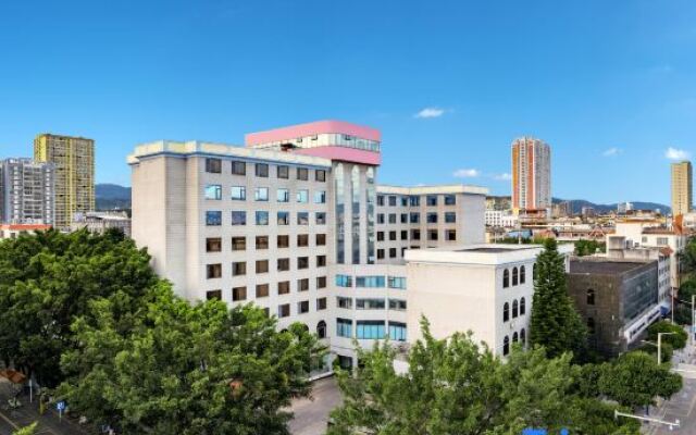 Xinkaitong Hotel Ruili