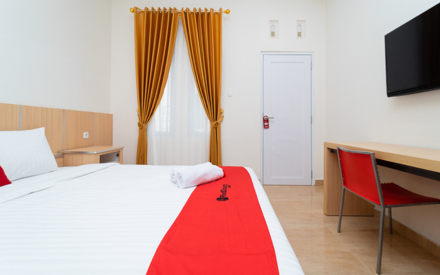 RedDoorz near Griya Agung Palembang