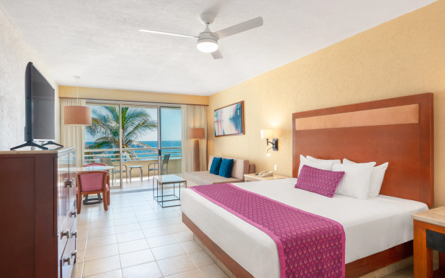 Отель GR Solaris Lighthouse Los Cabos