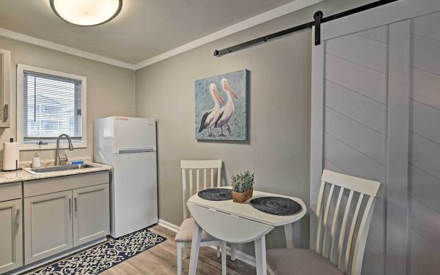 Couples Retreat w/ Balcony in Surfside Beach!