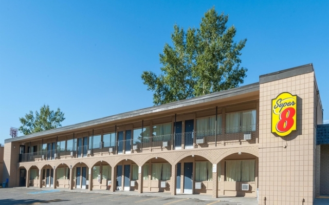 Super 8 Village Calgary