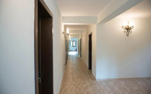 Pensiunea Floare De Colt