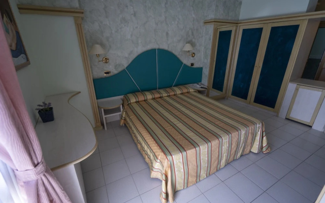 Kristall Palace Hotel