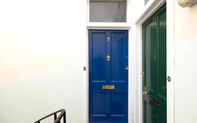 JOIVY Cosy Flat Next to Haymarket
