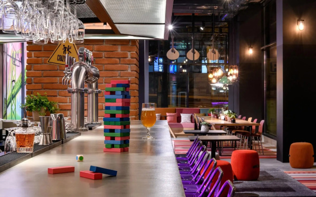 Moxy Lisbon City