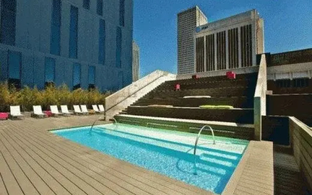 930 Poydras Apartments