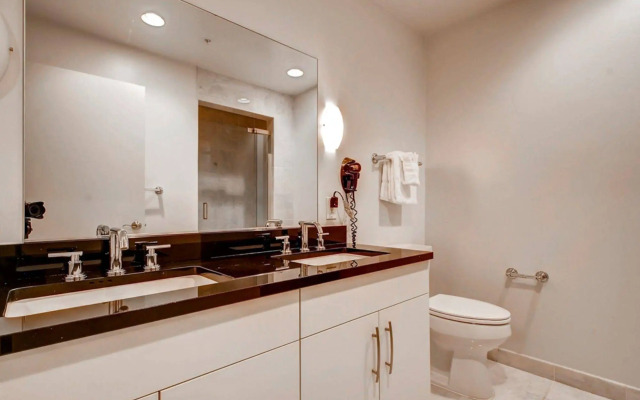 Global Luxury Suites at The Convention Center