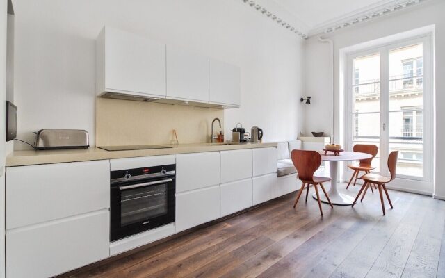 Extraordinary Apt 6 Pers Louvre
