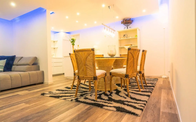 Luxury Apartment & Penthouse Villa
