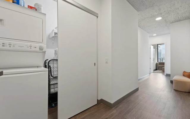 Cloud9 4apt in Building Fultonmkt The Cubist