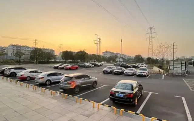 Leking Hotel (Anqing Tianzhushan Airport High speed Railway Station Store)