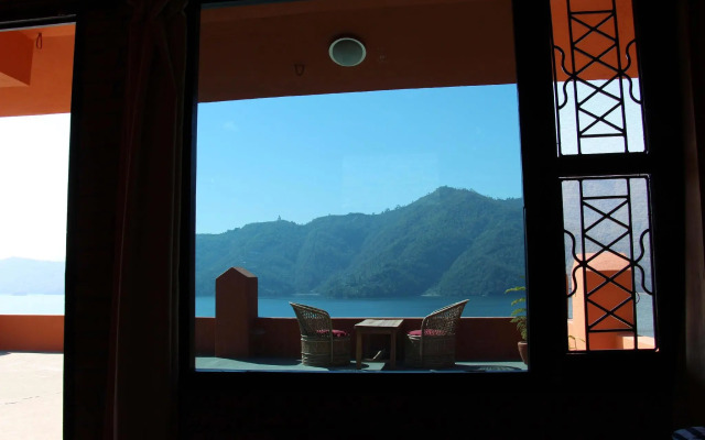 Nar-Bis Hotel