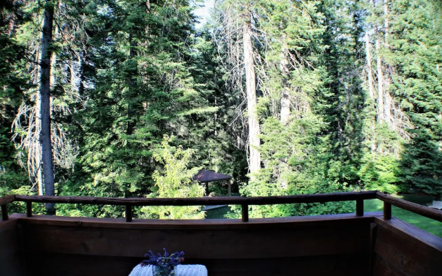 River Road Venue & Lodging