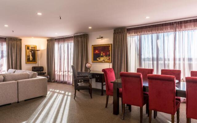 Fino Hotel & Suites