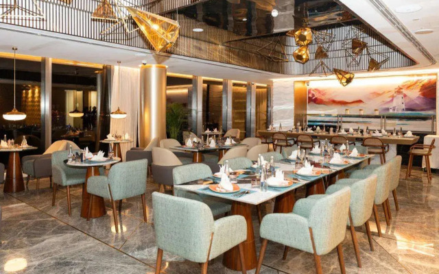 Tumbi Hotel Dubai The Palm, Tapestry Collection by Hilton	