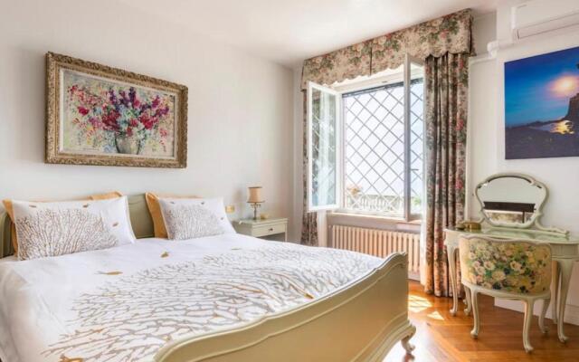 Sea View Suite Apartment In Historic Villa, Exclusive Experience