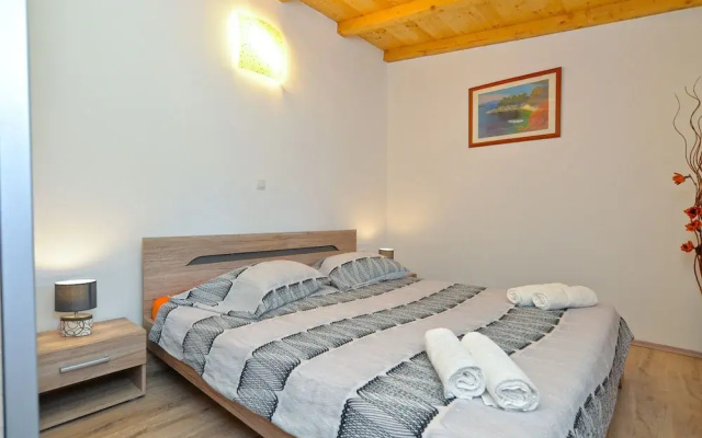 Apartment 1395