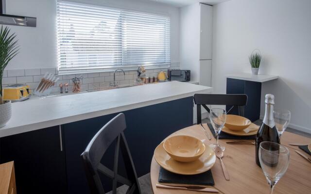 Ivy Cellar - 2 Bedroom Apartment - Tenby