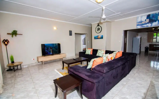 Dzimbahwe Guest Lodge