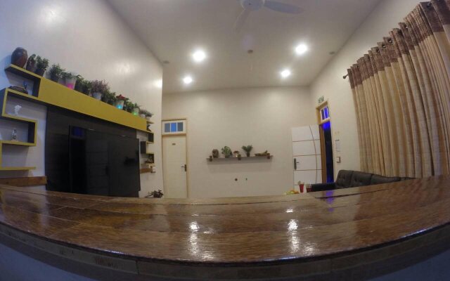 South Ari Inn