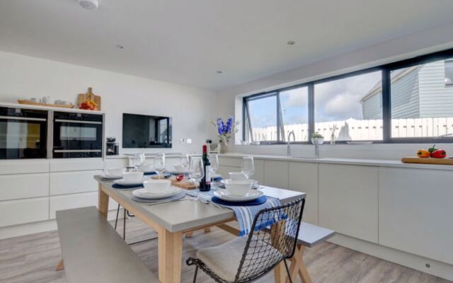 Beach House 13626