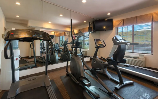 Holiday Inn Express & Suites Evanston