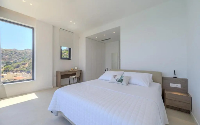 TheaSea Luxury Residence, Adults 13+