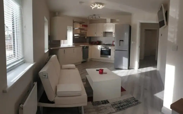 3 En-suite Bed Luxury Accommodation,Nr Warwick Uni
