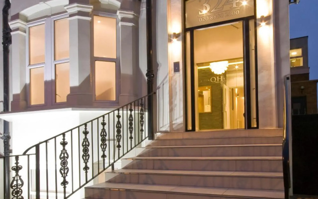 Queens Hotel