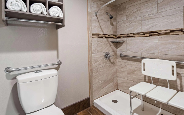 SureStay Plus Hotel by Best Western Kearney Liberty North