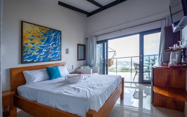 Hammock Suites