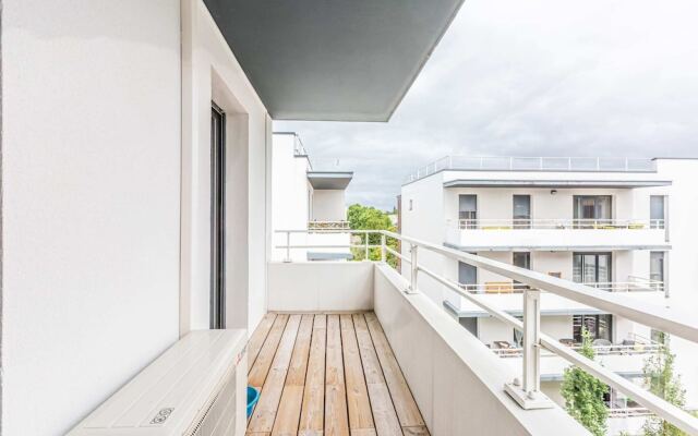 Spacious Apartment for 4 People in Bordeaux!