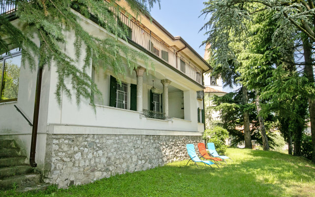 Villa Alberti 900m from Garda lake