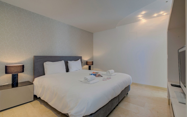 Lugano Lake View Villa w. Private Pool