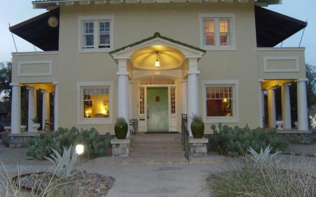 Catalina Park Inn Bed and Breakfast