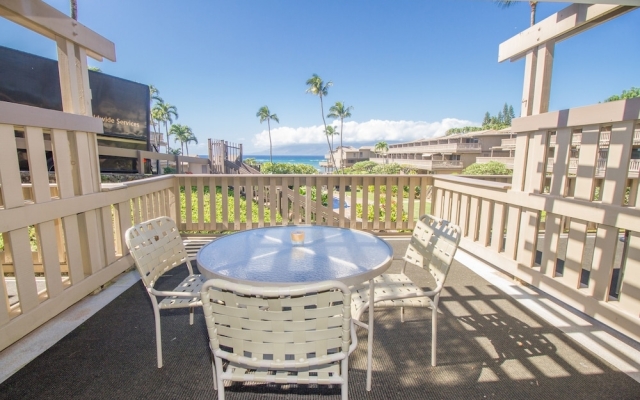 Kahana Sunset D2 2 Bedroom Condo by Redawning