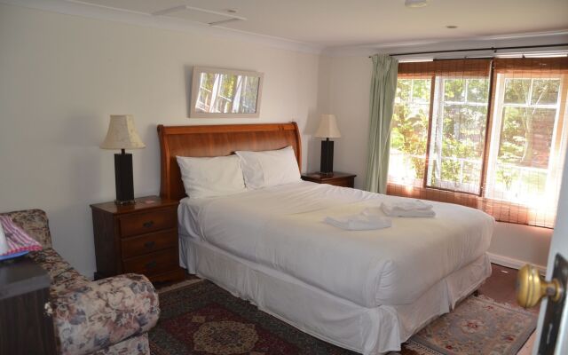 Leura House