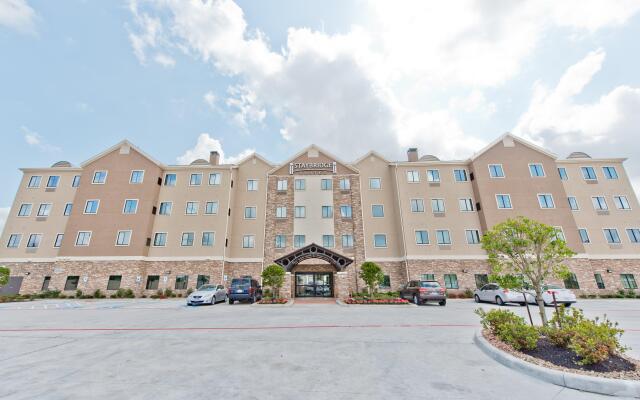 Staybridge Suites Houston - Humble Beltway 8 E by IHG