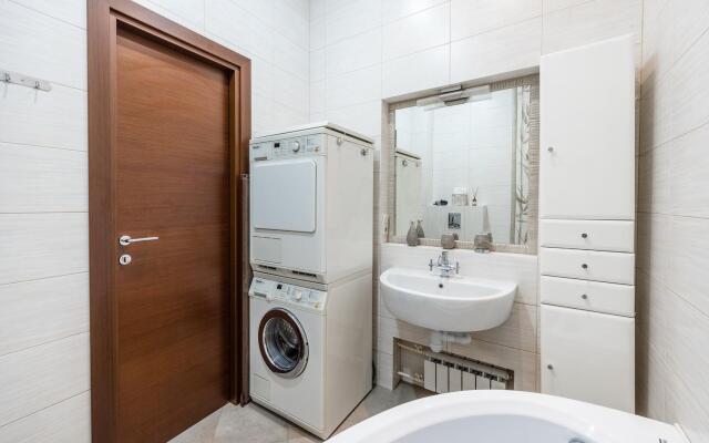 DeRent Aparts (ДеРент Апартс) на набережной реки Мойки 6